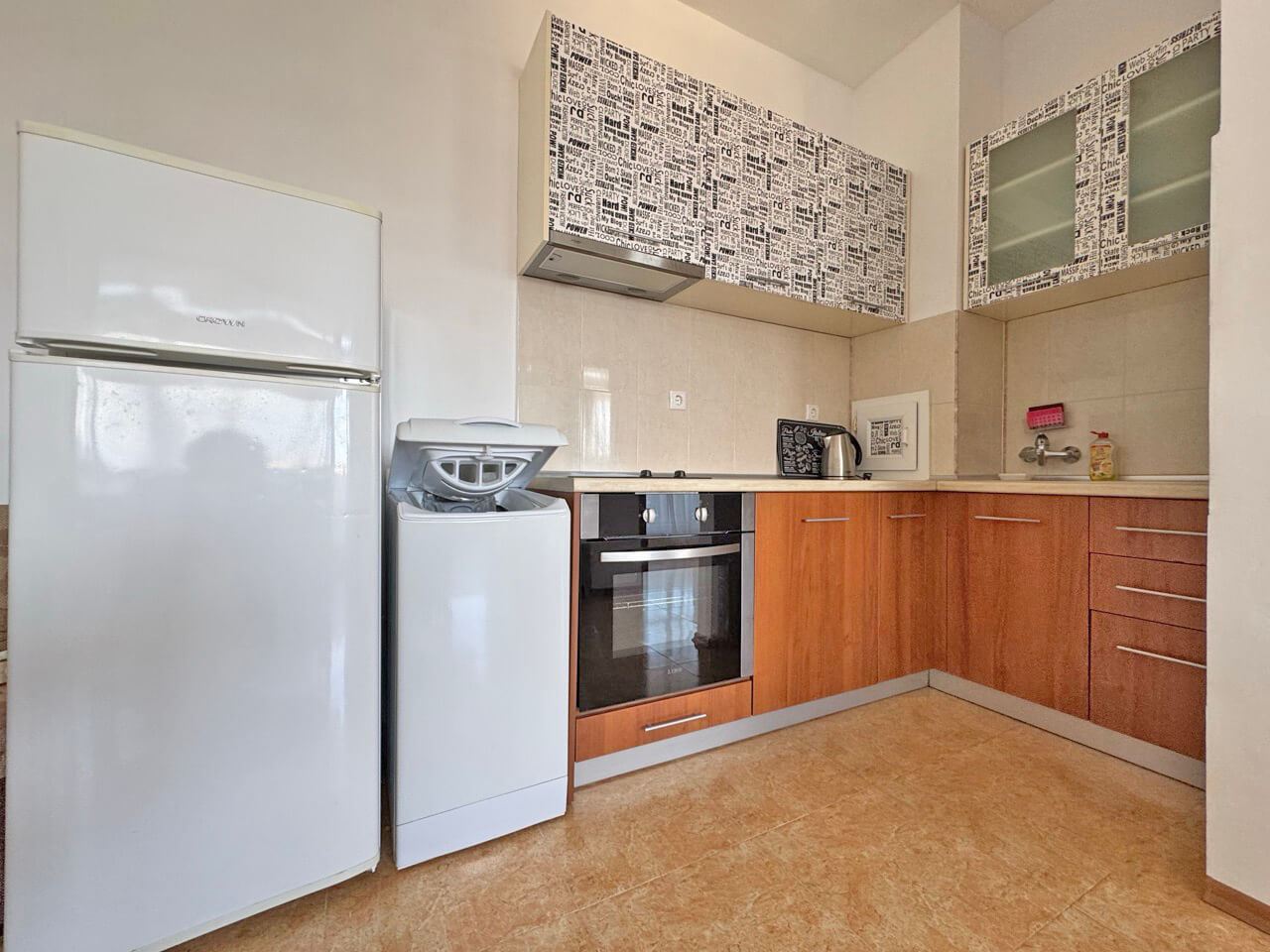 Gemütliche Ein-Zimmer-Wohnung mit Poolblick in Sonnenstrand
