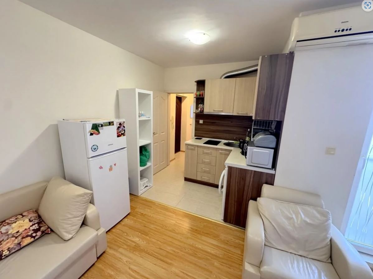 Meerkomfort und Gemütlichkeit in einem stilvollen Apartment mit einem Schlafzimmer in Ravda