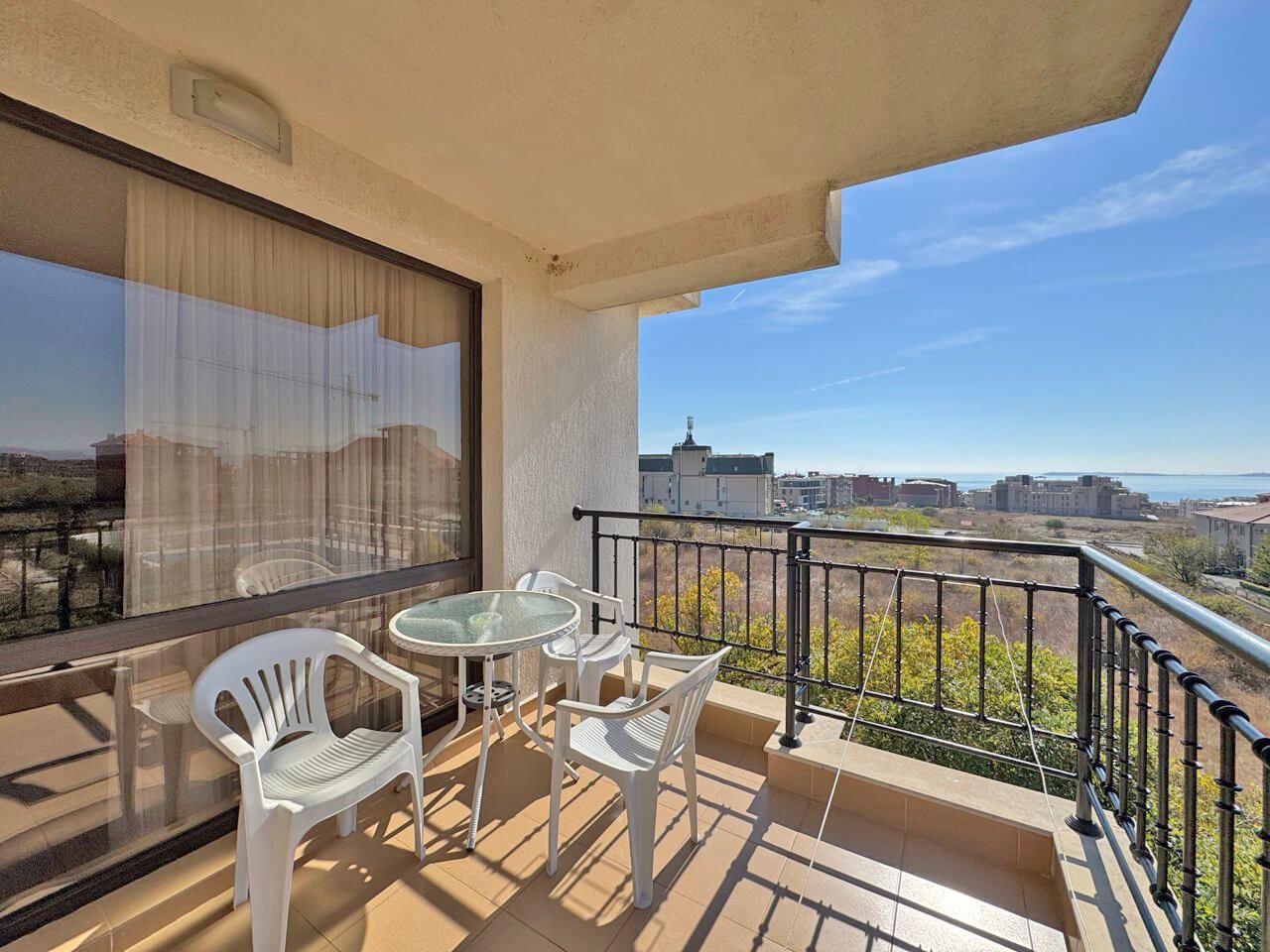 2-Zimmer-Wohnung mit Meerblick in Sveti Vlas – Luxus, Pools und SPA-Einrichtungen das ganze Jahr über