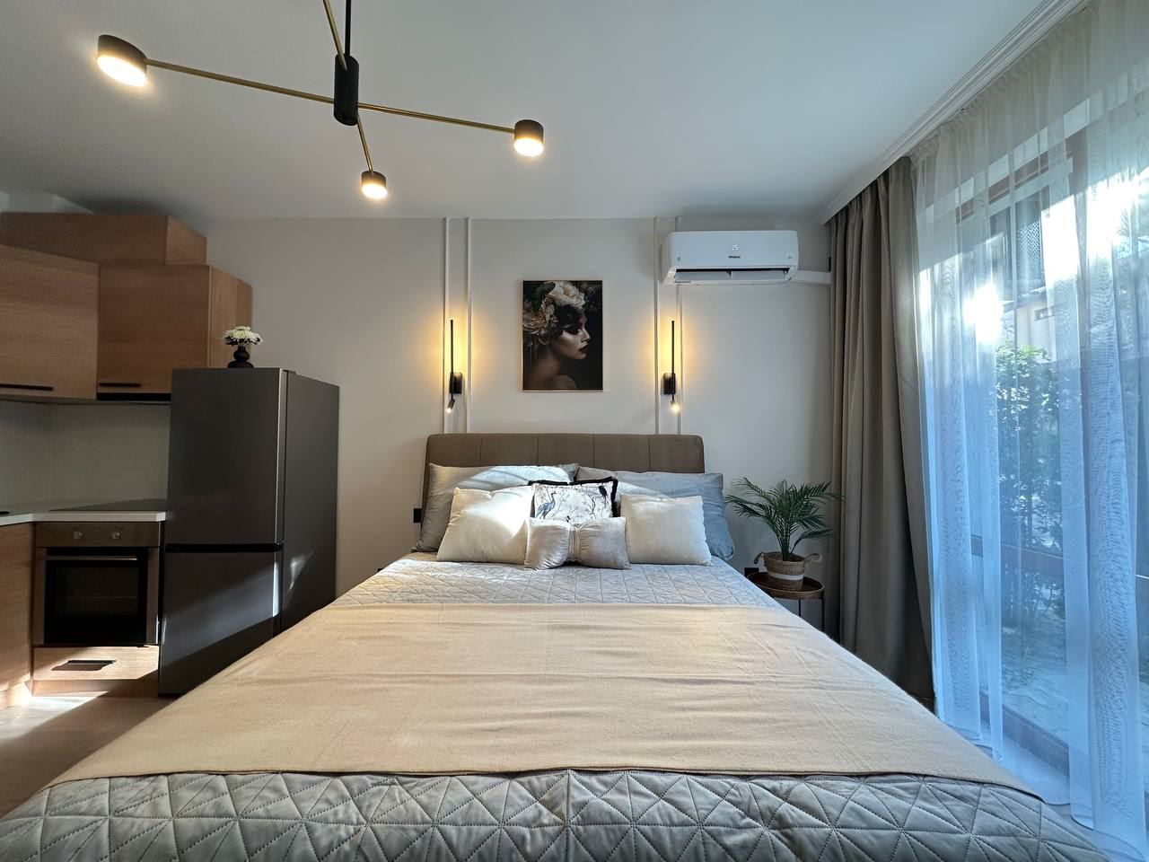 Stilvolle und gemütliche Wohnung mit direktem Zugang zum Pool – modernes Studio in einer geschlossenen Anlage, 300 m vom Meer entfernt