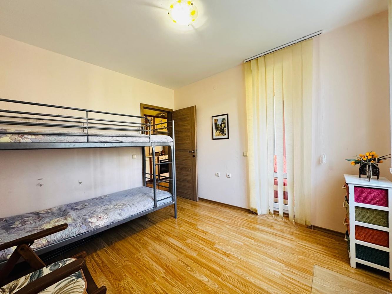 Gemütliche Drei-Zimmer-Wohnung im Erdgeschoss in Sonnenstrand – hervorragende Investition nahe Aquapark und Meer