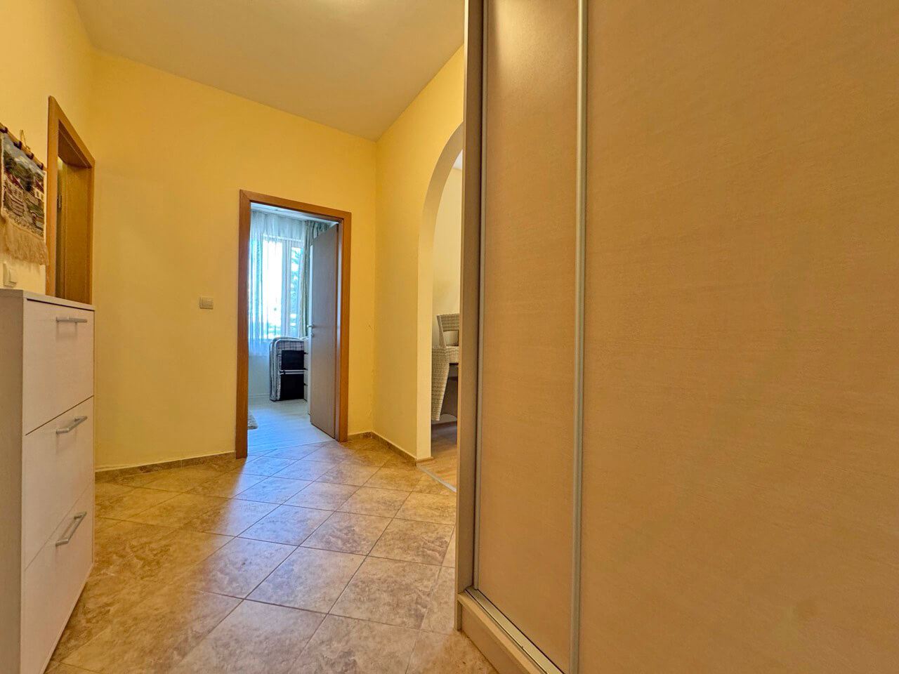 2-Zimmer-Wohnung in erster Meereslinie in einem Premium-Komplex in Sveti Vlas