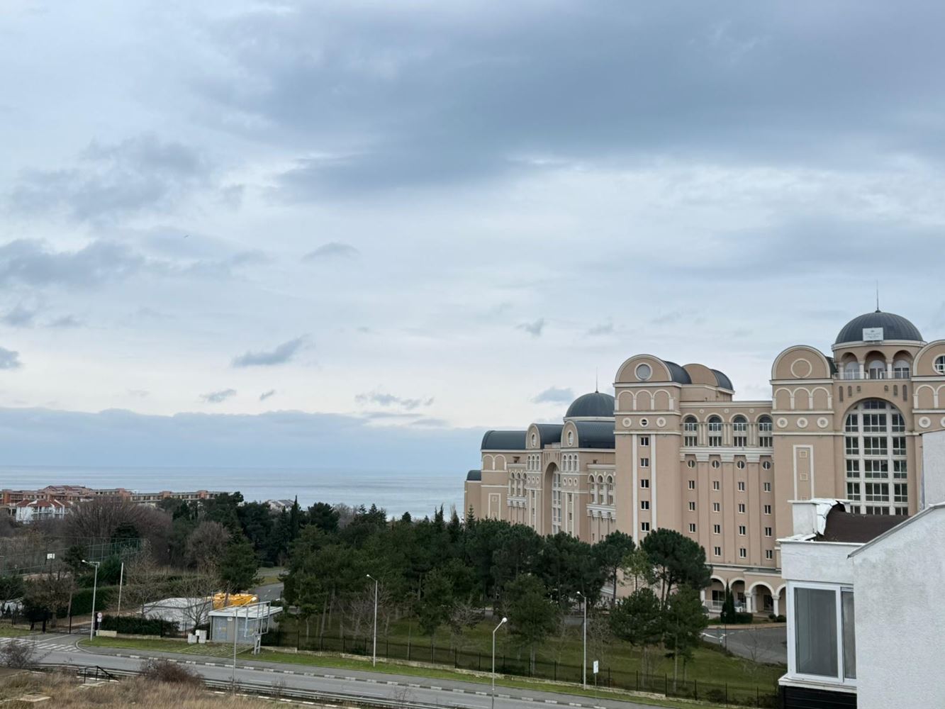 Zweizimmerwohnung mit Meerpanorama in Sveti Vlas – ausgezeichnete Investition in eine bezugsfertige Immobilie