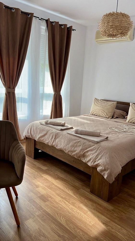 Gemütliches Studio in Ravda mit niedriger Wartungsgebühr – Wohngebäude mit Swimmingpool