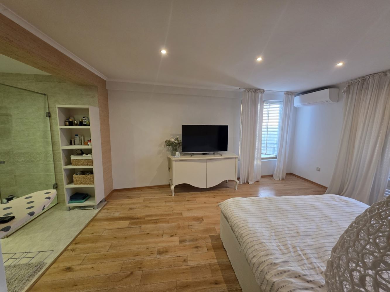Nessebar: luxuriöse Wohnung mit zwei Schlafzimmern und Panoramablick auf das Meer – 183 m² Großzügigkeit, Komfort und Stil