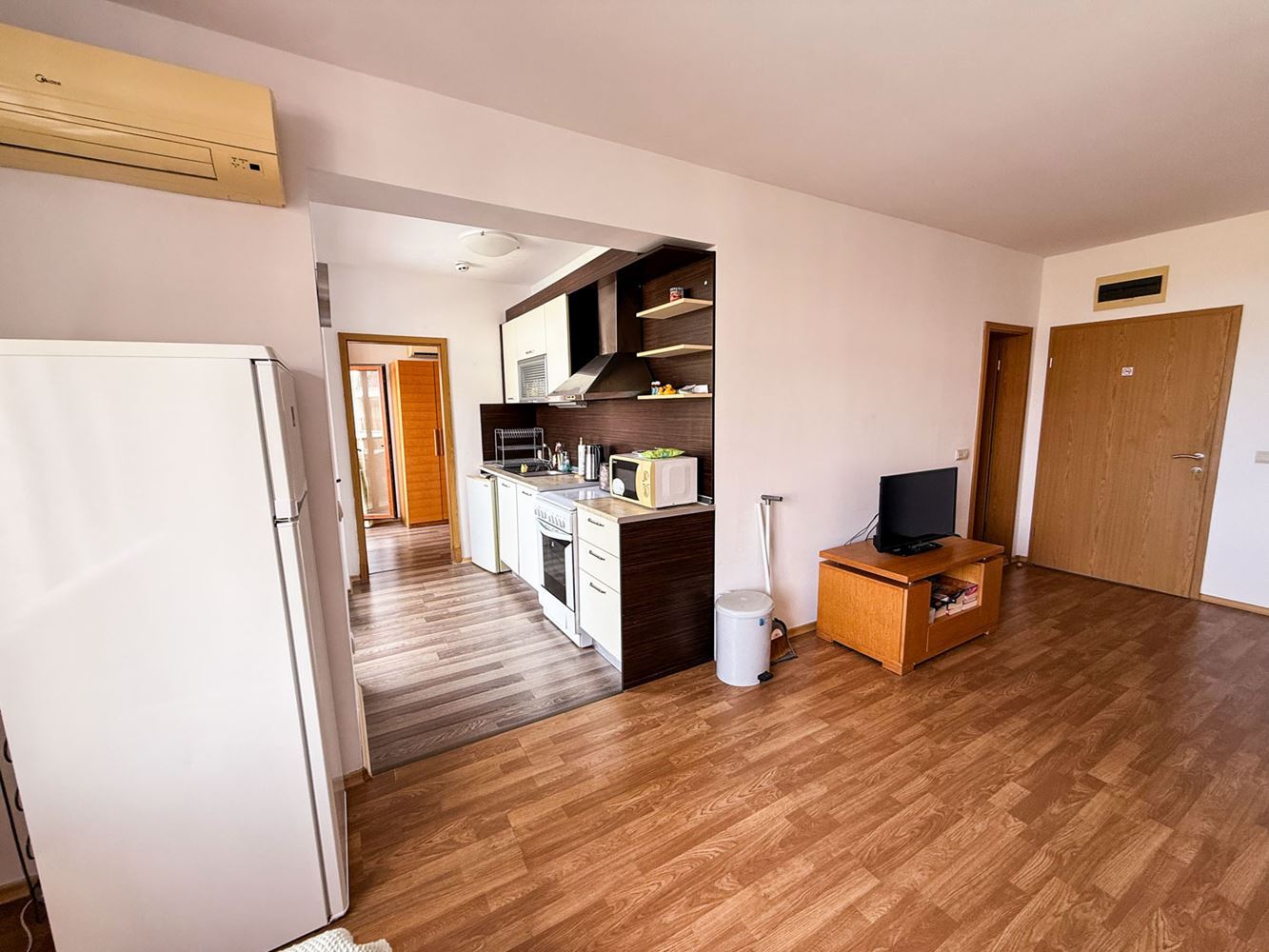 Großzügige 3-Zimmer-Wohnung mit teilweisem Meerblick in Aheloy
