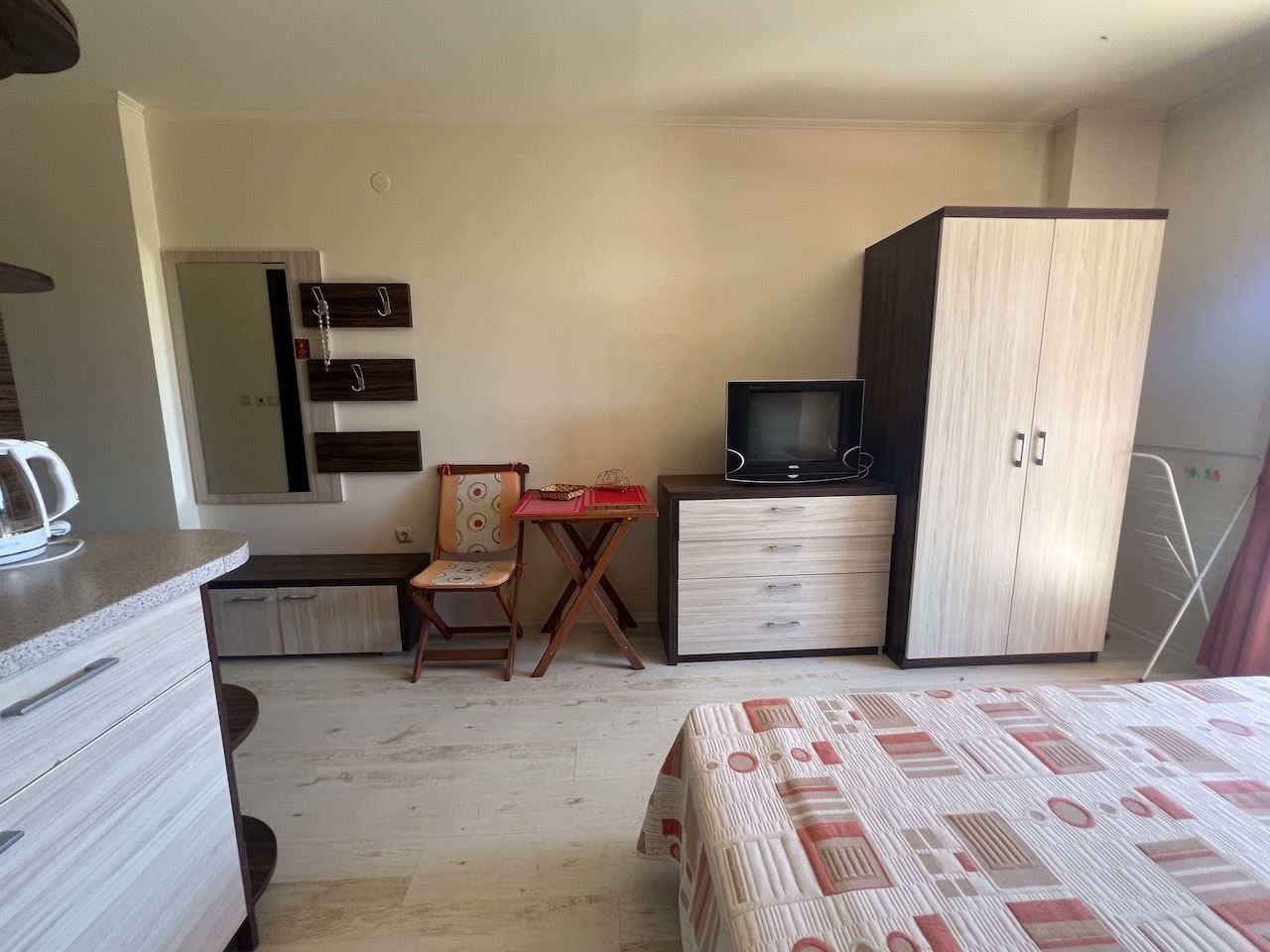 Komfortables Studio mit Poolblick in Sonnenstrand – vollständig möbliert und sofort nutzbar