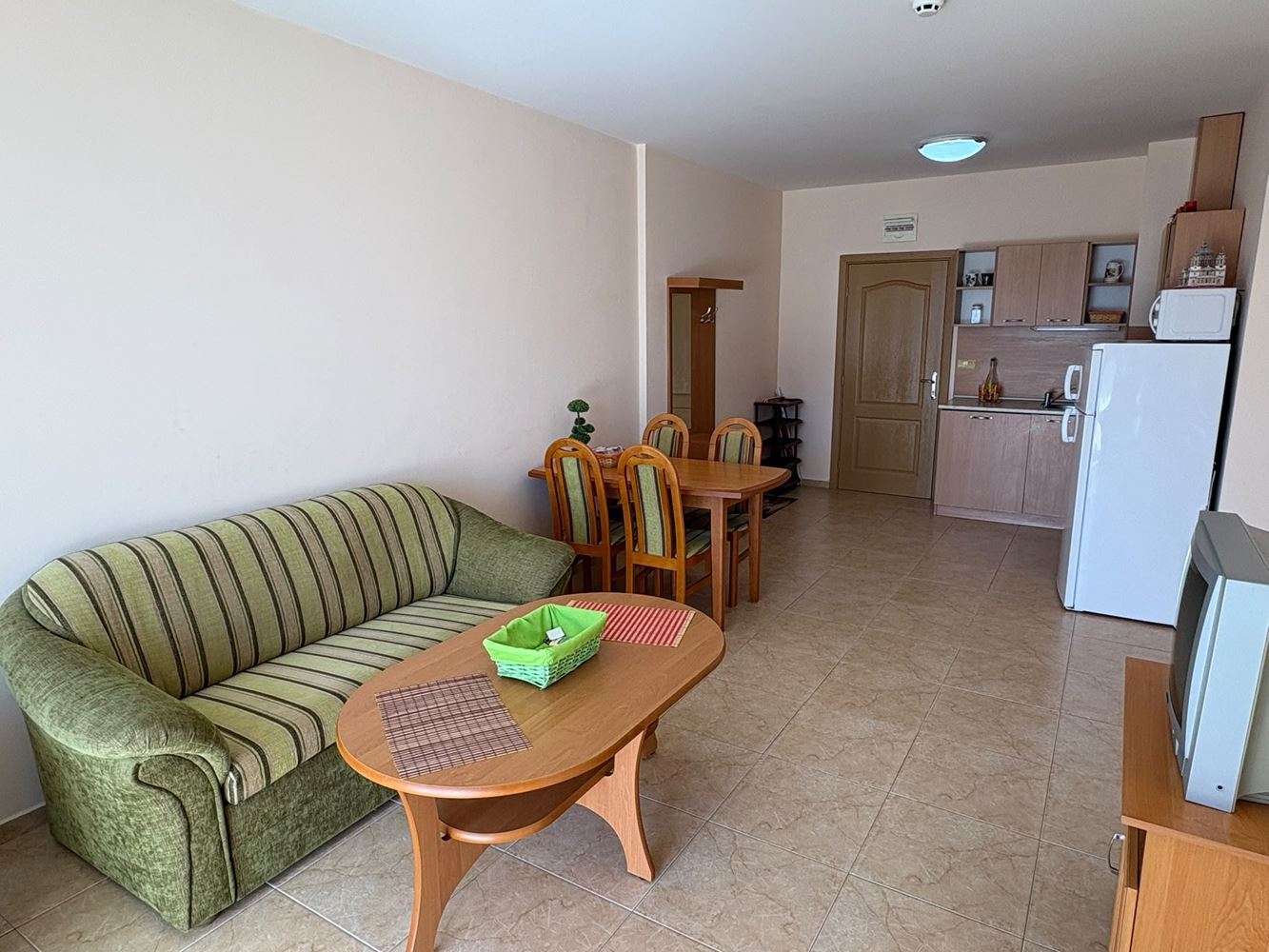 2-Zimmer-Wohnung in Sonnenstrand – Komfort in einer Anlage mit Swimmingpools und Wasserrutschen