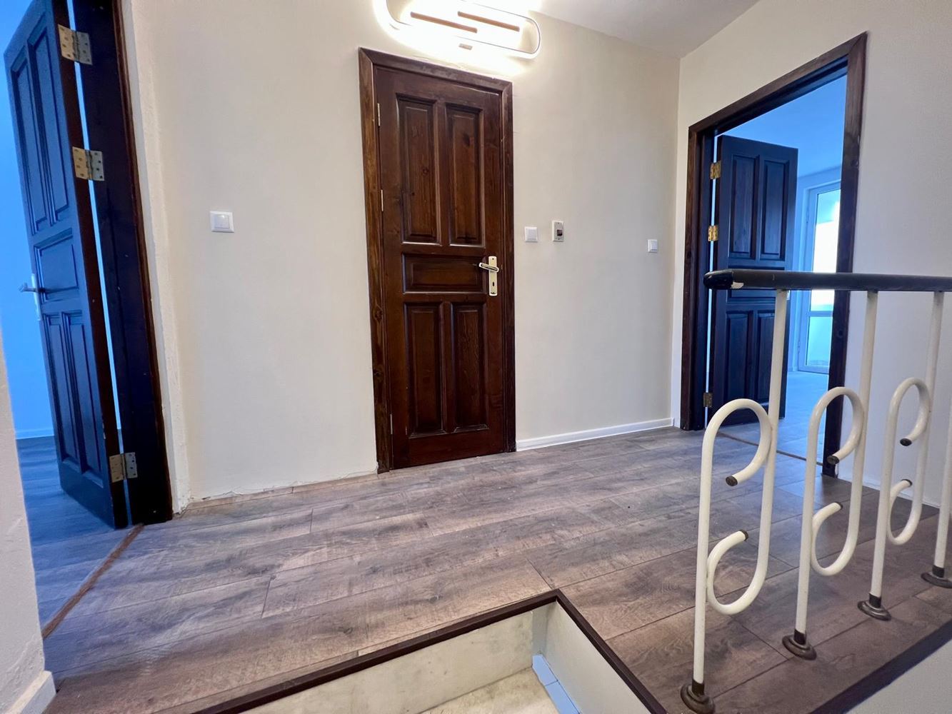 Direkt am Meer in Ravda – Maisonette mit zwei Schlafzimmern, Meerblick und eigenem Stellplatz