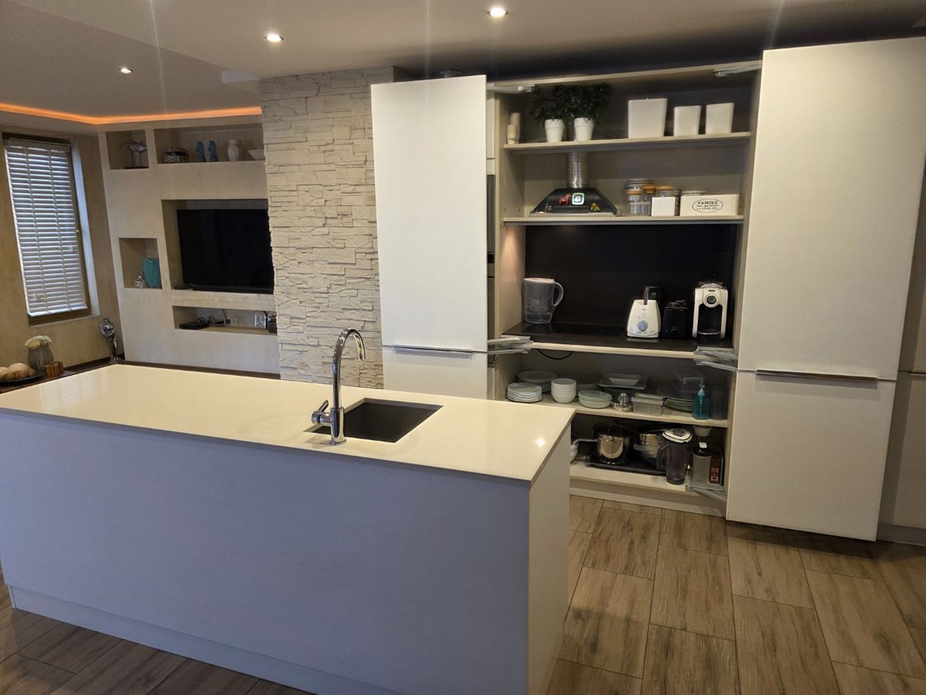 Nessebar: luxuriöse Wohnung mit zwei Schlafzimmern und Panoramablick auf das Meer – 183 m² Großzügigkeit, Komfort und Stil