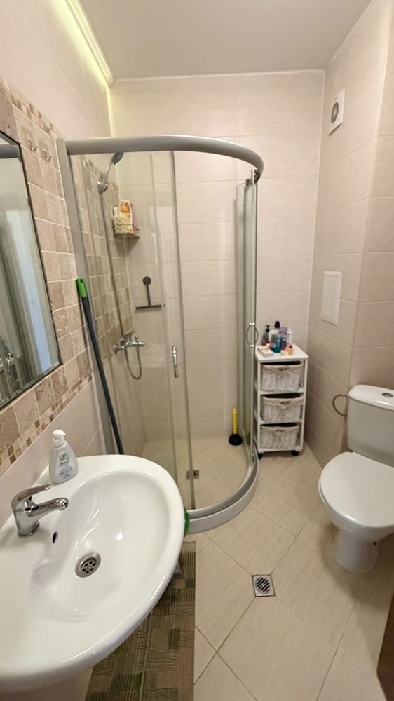 Zweizimmerwohnung mit Panoramablick, nur einen Schritt vom Meer entfernt in Ravda