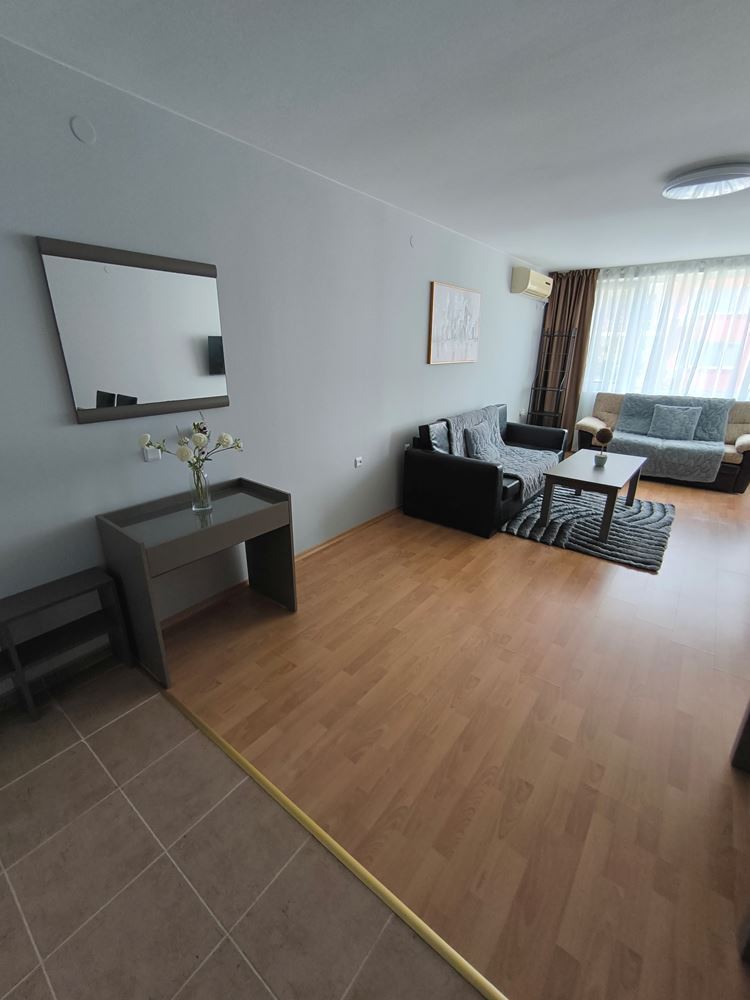 Luxuriöse Wohnung mit einem Schlafzimmer in erster Meereslinie in Sveti Vlas