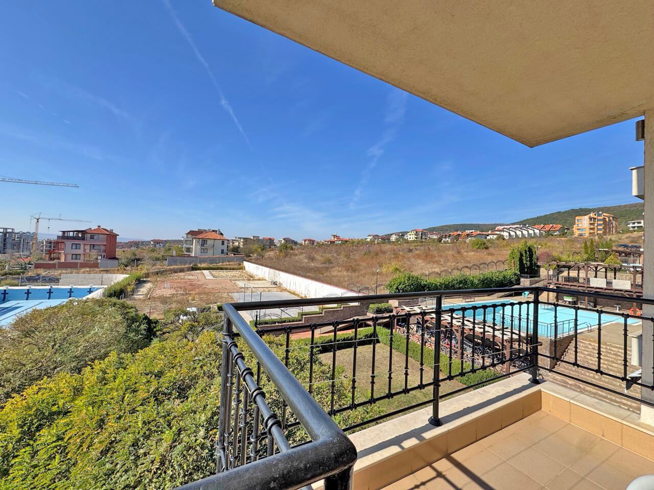2-Zimmer-Wohnung mit Meerblick in Sveti Vlas – Luxus, Pools und SPA-Einrichtungen das ganze Jahr über
