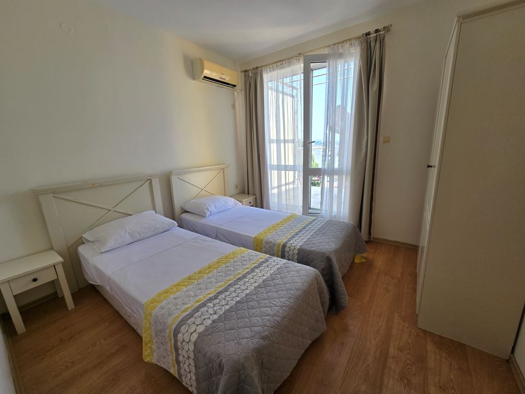 Großzügige Drei Zimmer Wohnung mit hervorragender Lage und Nähe zum Meer