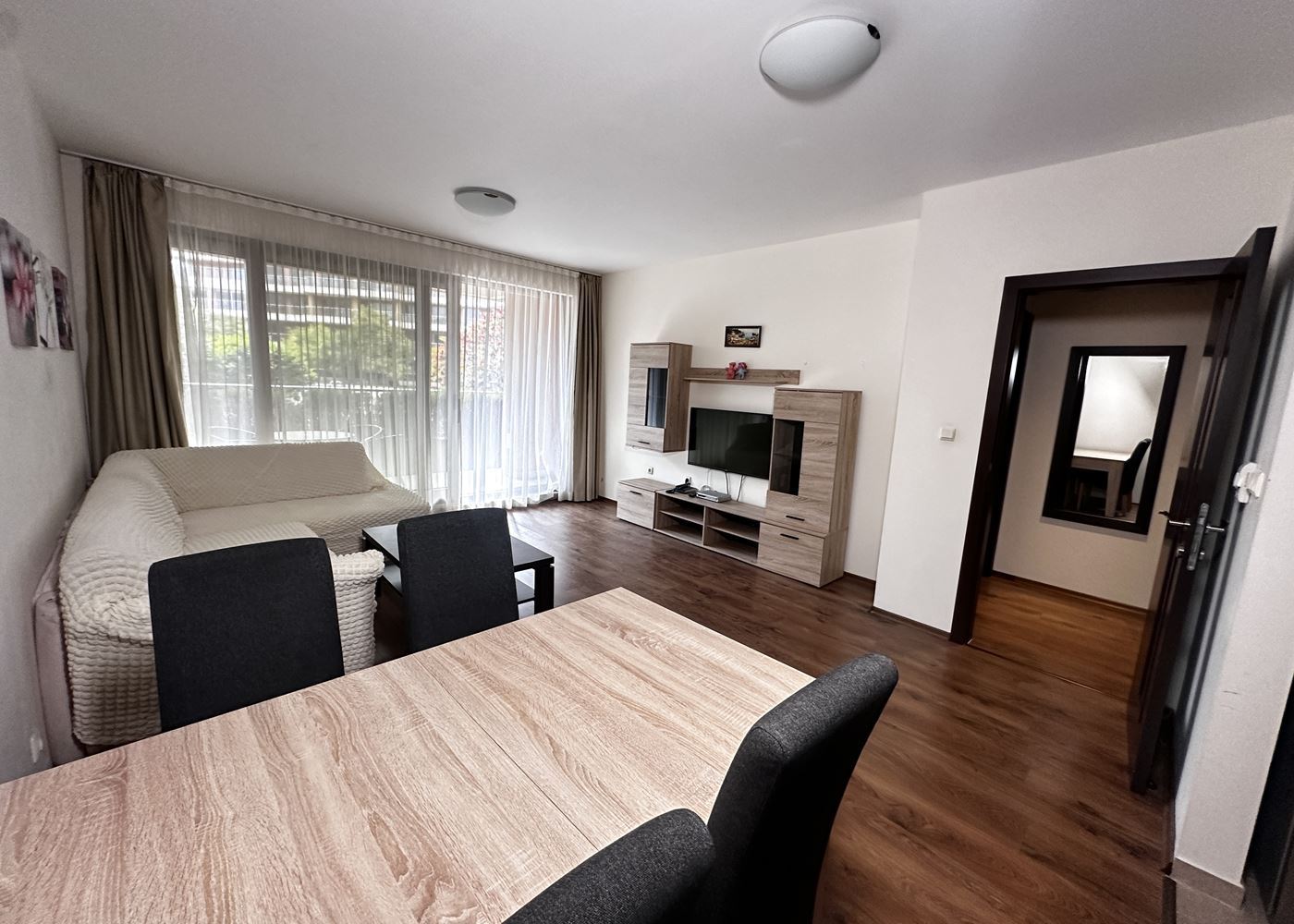 Geräumige Zweizimmerwohnung in einer luxuriösen und beeindruckenden Anlage in Sonnenstrand