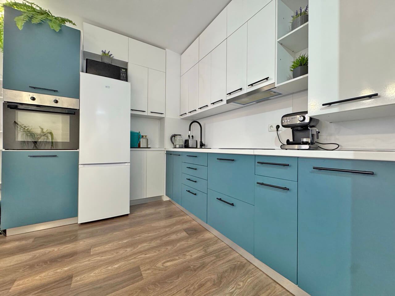Modernes, vollständig möbliertes Apartment mit einem Schlafzimmer in Sonnenstrand – Stil und Komfort das ganze Jahr über