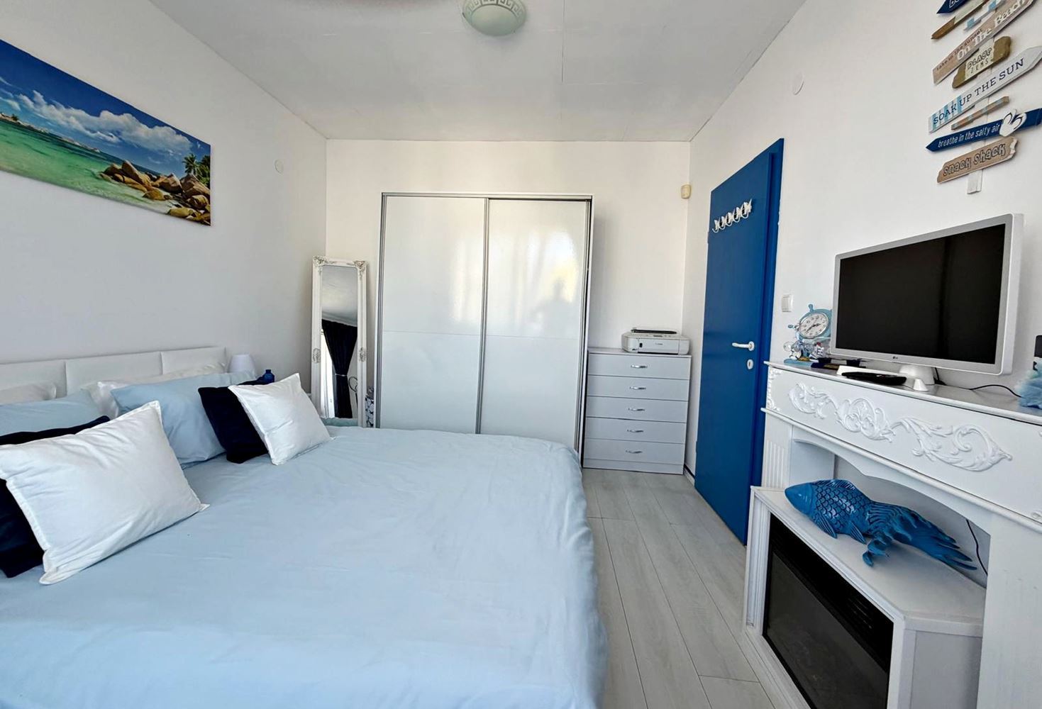 Stilvolle und vollständig renovierte Zweizimmerwohnung in Sonnenstrand – bezugsfertig