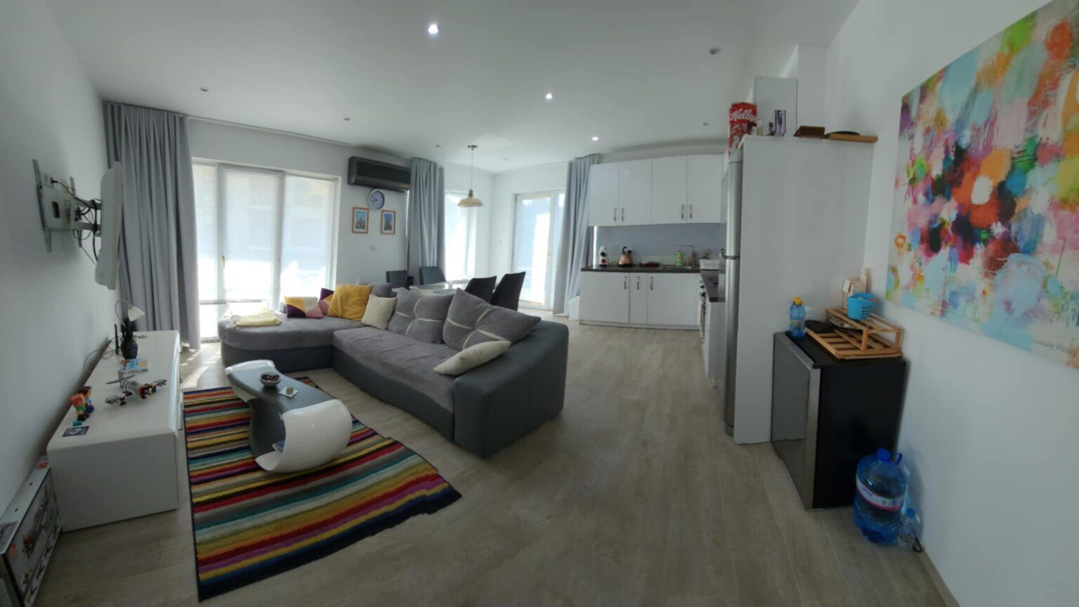 Drei-Zimmer-Wohnung mit Blick auf den Pool in Sveti Vlas – Komfort, Stil und hervorragende Lage