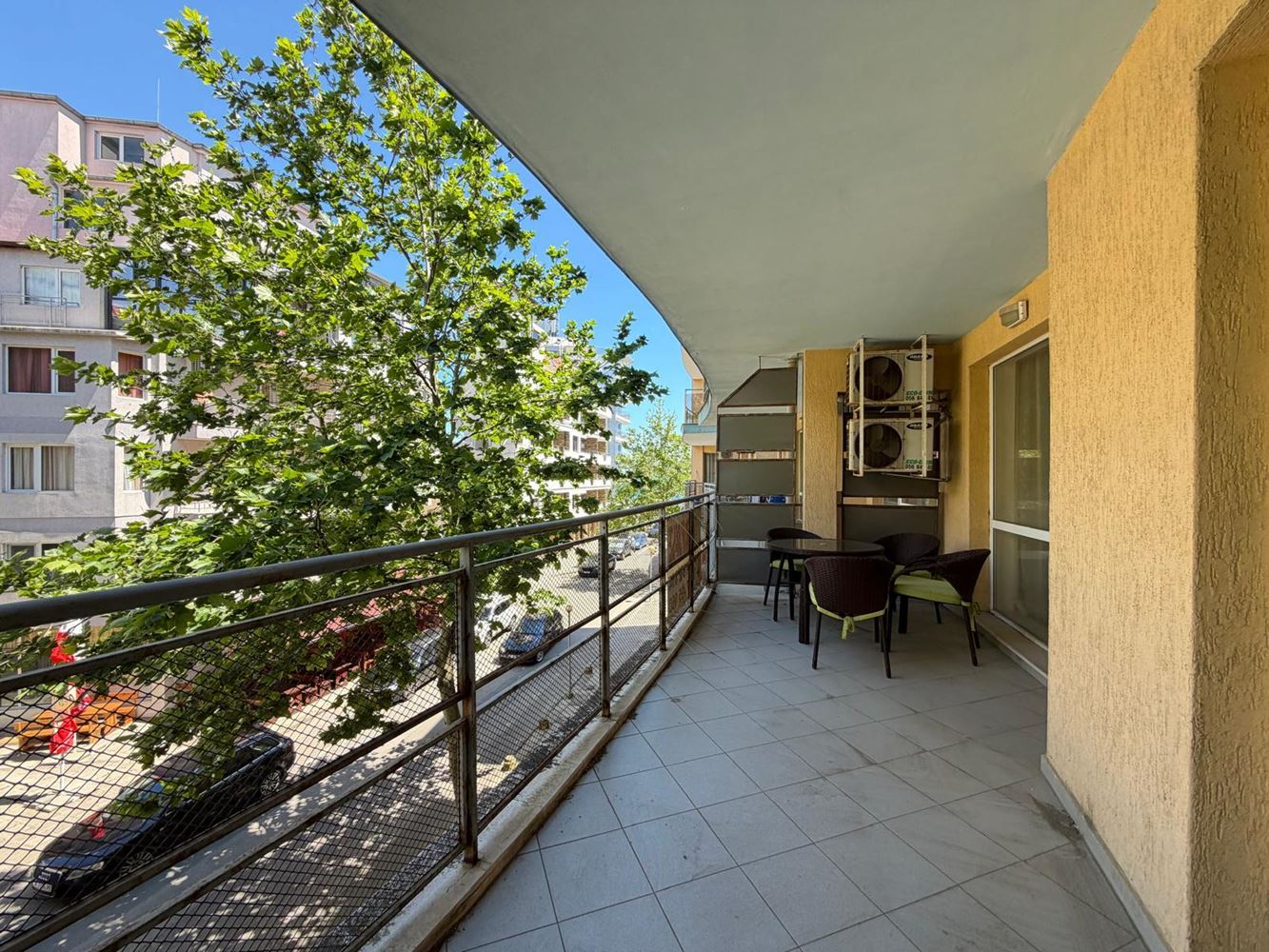 Geräumige Wohnung mit einem Schlafzimmer in Pomorie – mit großer Terrasse und ausgezeichnetem Investitionspotenzial