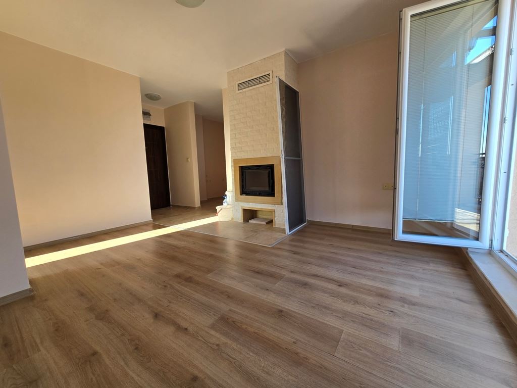 Neue Wohnung mit einem Schlafzimmer in Pomorie – renoviert, bereit zur Möblierung, mit geräumigem Balkon und Grill