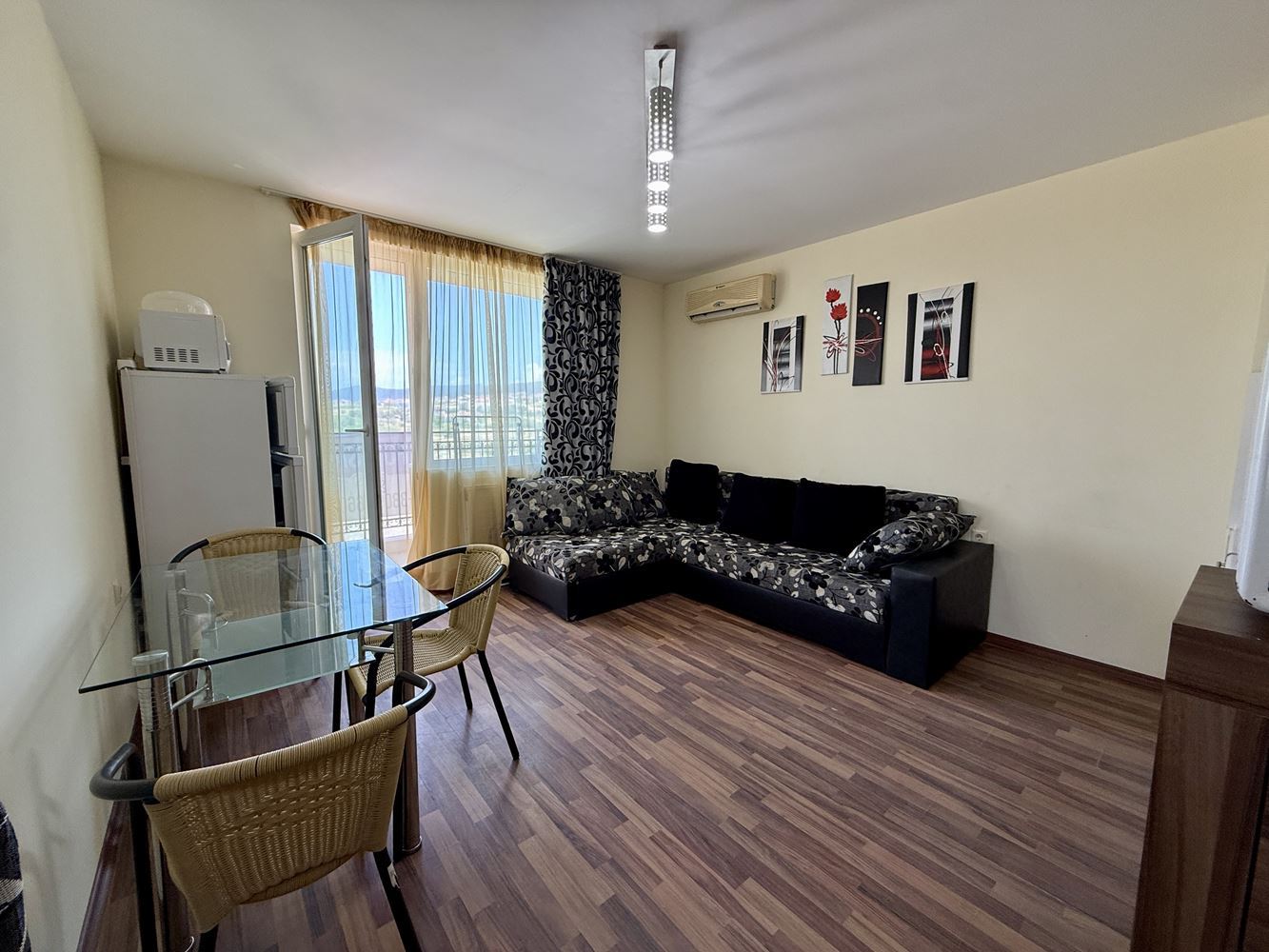 Geräumige Zweizimmerwohnung in der Nähe des Lidl-Supermarkts in Sonnenstrand