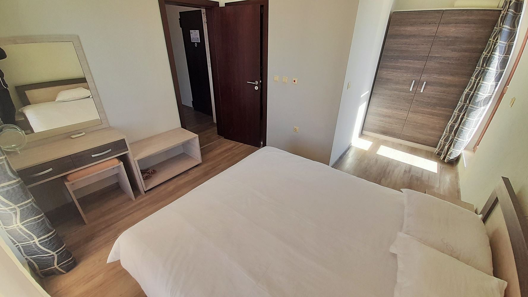 Attraktive Zweizimmerwohnung mit Meer- und Bergblick in Sveti Vlas