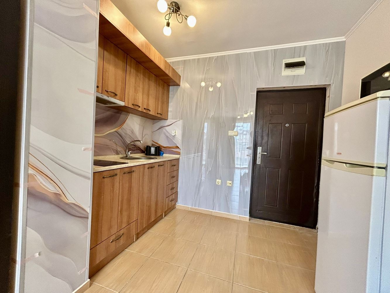 Geräumiges Studio mit Poolblick in Nessebar – eine ausgezeichnete Investition und gemütliches Zuhause am Meer