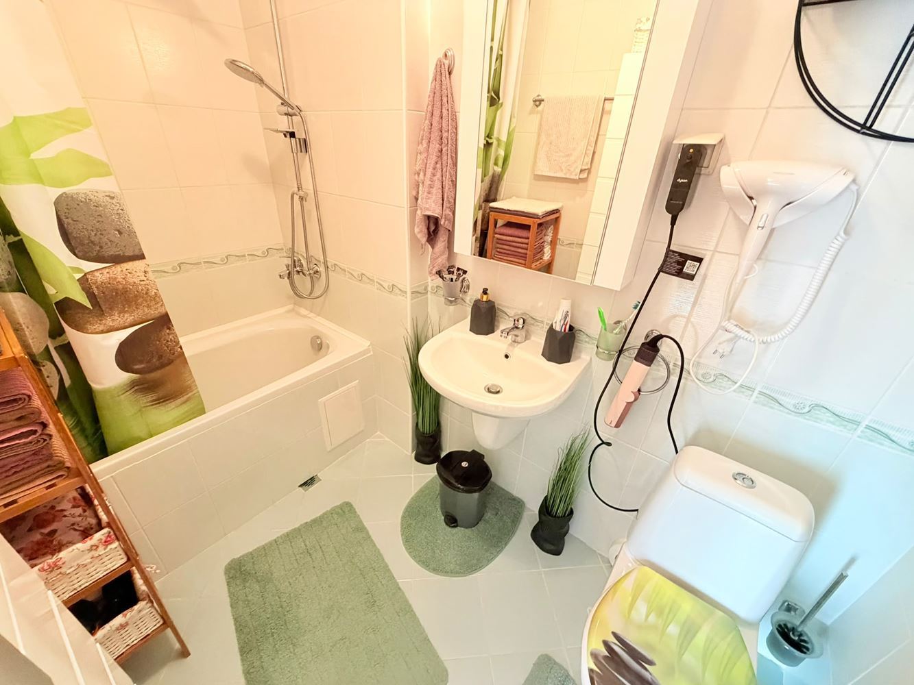 Luxuriöse Wohnung mit zwei Schlafzimmern und Poolblick in Aheloy – vollständig möbliert und bezugsfertig