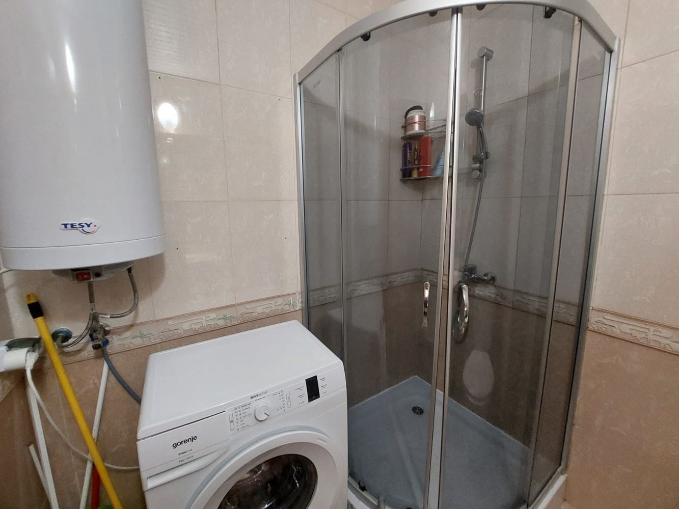 Geräumige Ein-Schlafzimmer-Wohnung mit ausgezeichneten Annehmlichkeiten – Sonnenstrand