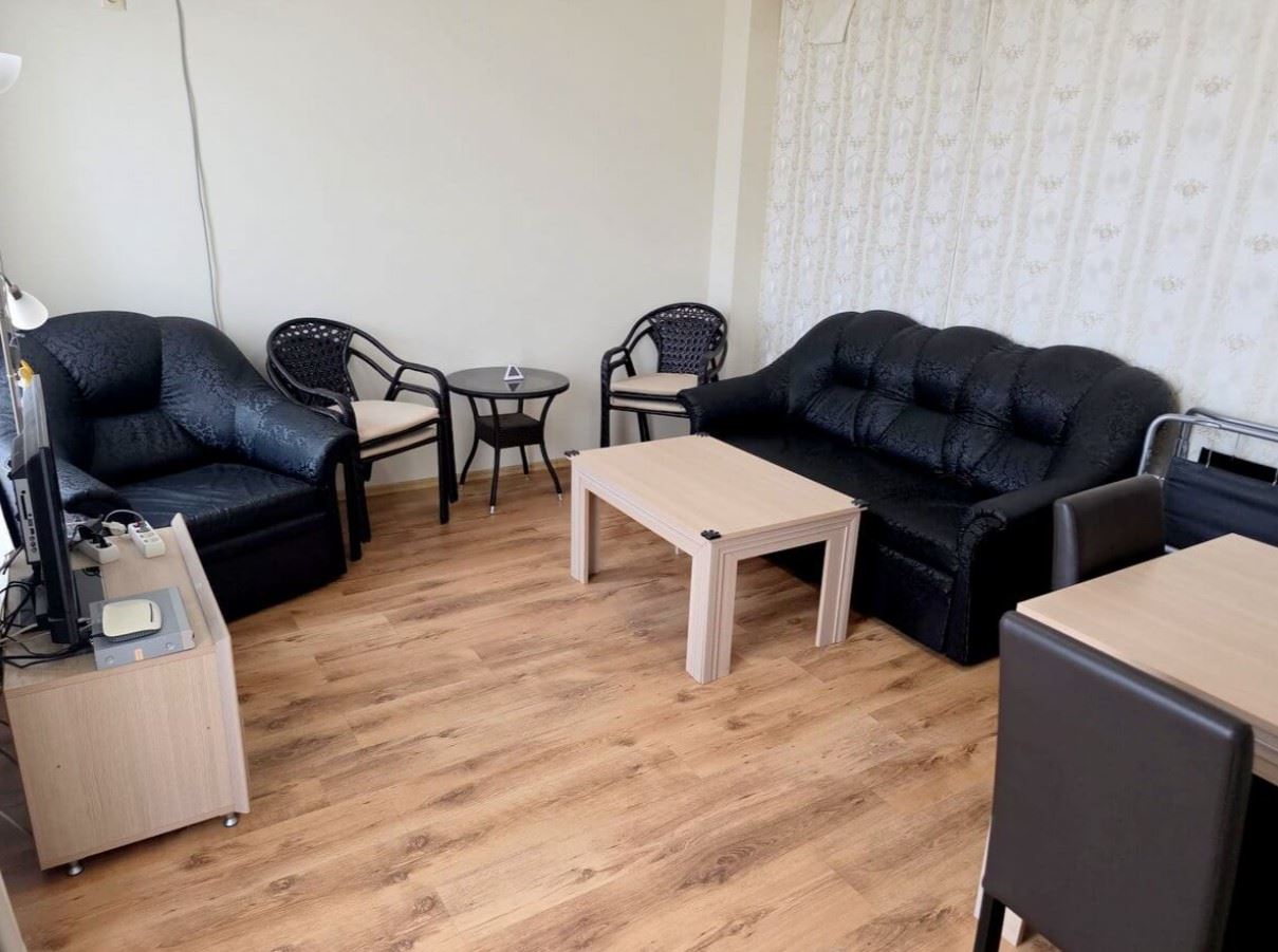 Geräumiges Apartment mit einem Schlafzimmer in einer ruhigen Wohnanlage am Meer in Ravda
