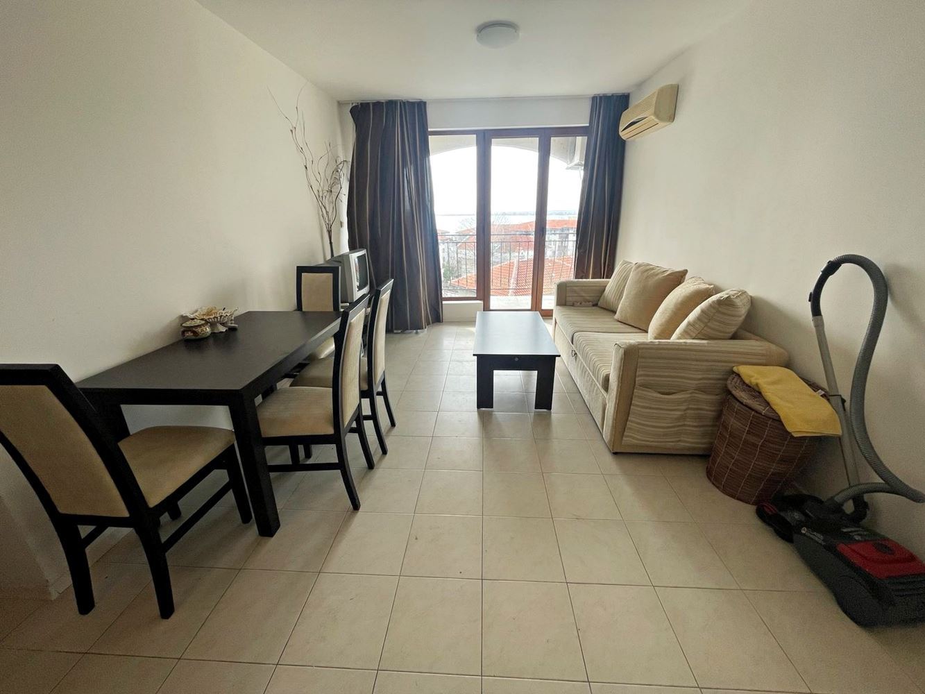 Zweizimmerwohnung mit Panoramameerblick in Sveti Vlas – Stil, Komfort und ausgezeichnete Investition