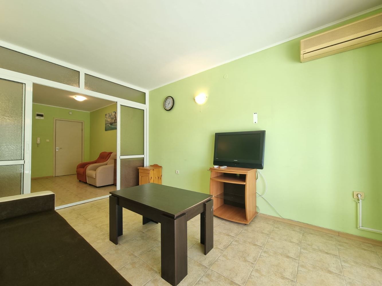 Möblierte Wohnung mit einem Schlafzimmer in Sunny Beach – funktionale Immobilie mit Ausstattung und niedriger Instandhaltungsgebühr