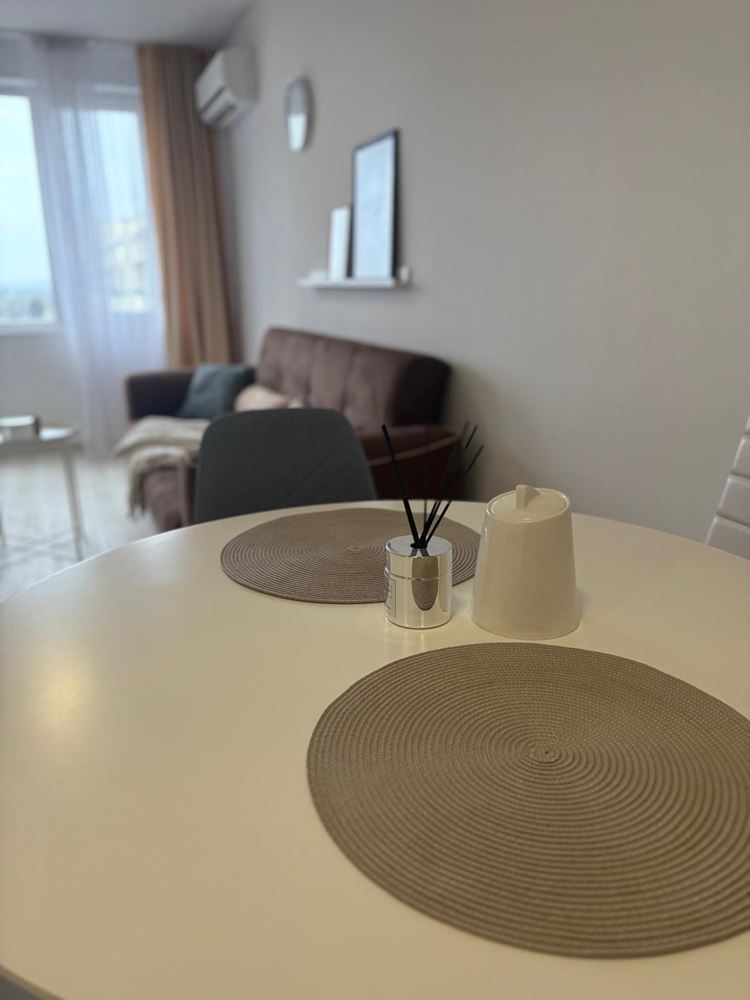 Geräumige und moderne Ein-Zimmer-Wohnung mit allen Annehmlichkeiten in Pomorie