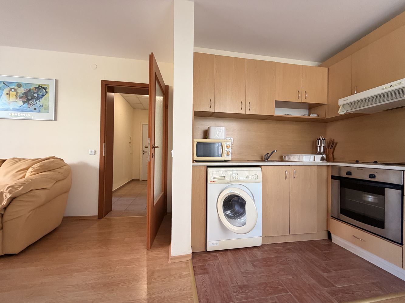 Absolute erste Meereslinie in Sveti Vlas! Geräumige Zweizimmerwohnung mit wunderschönem Meerblick