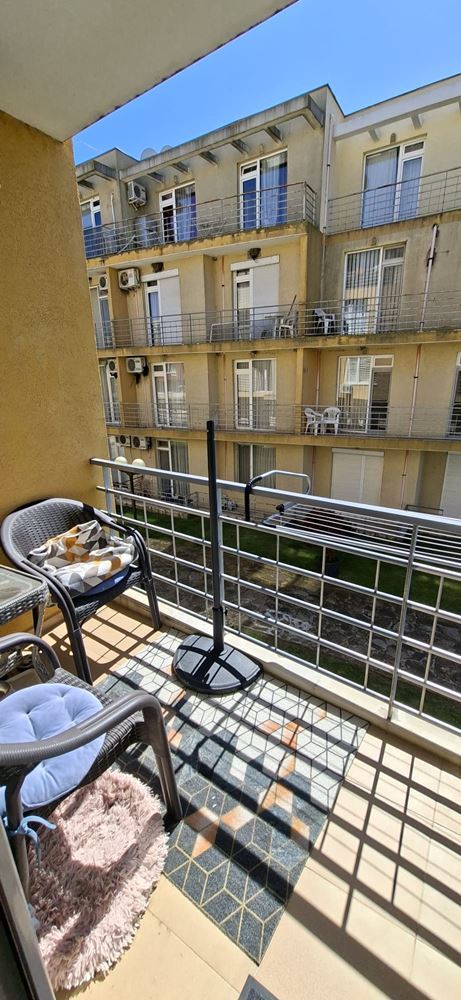 Geräumige und helle Ein-Zimmer-Wohnung in einer gepflegten Anlage nahe Sonnenstrand