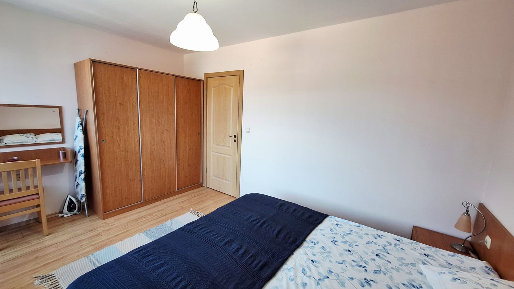 Nur wenige Schritte vom Meer entfernt – gemütliche 3-Zimmer-Wohnung mit zwei Schlafzimmern am Ortseingang von Sveti Vlas