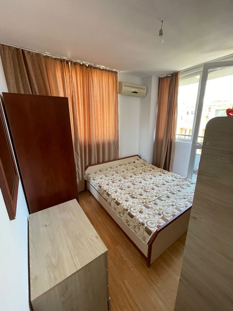 Möblierte Wohnung mit einem Schlafzimmer in Sonnenstrand – ausgezeichnete Lage und Annehmlichkeiten