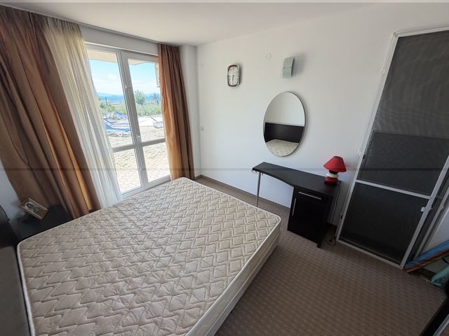 Zwei-Zimmer-Wohnung in erster Reihe am Meer in Sarafovo – Komfort, Stil und Meeresatmosphäre in einer Wohnanlage