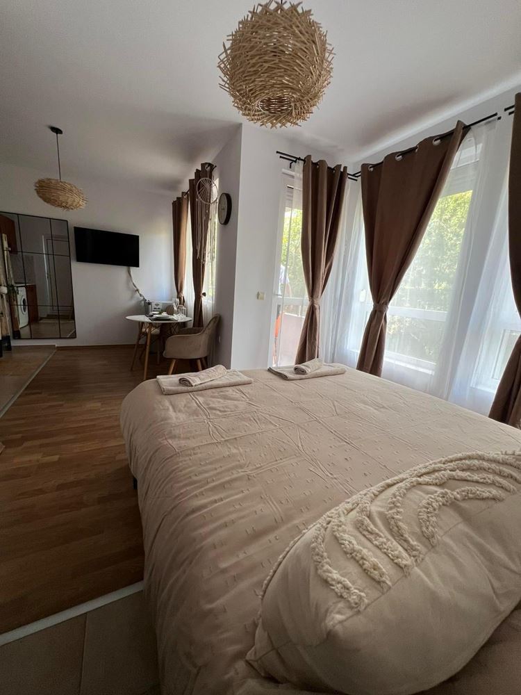 Gemütliches Studio in Ravda mit niedriger Wartungsgebühr – Wohngebäude mit Swimmingpool