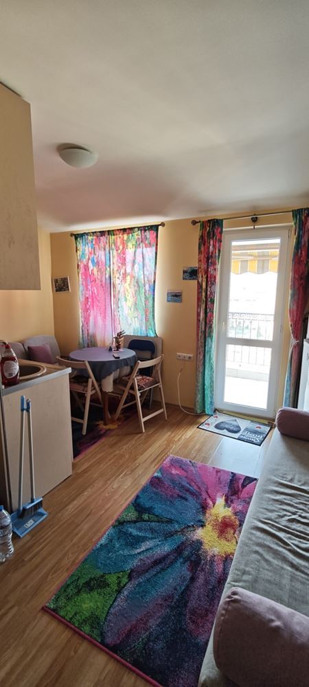 Elegant möbliertes Einzimmerwohnung mit Poolblick in Nessebar – ausgezeichnete Investition und Ferienimmobilie