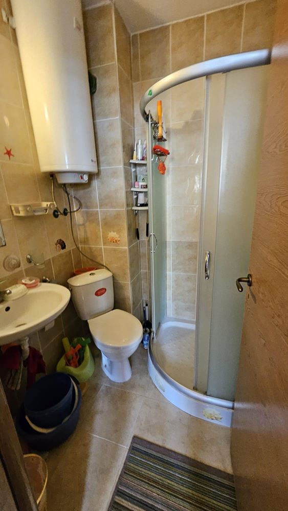 Moderne Einzimmerwohnung in einer geschlossenen Anlage mit Pools und Wasserattraktionen in der Region Sonnenstrand