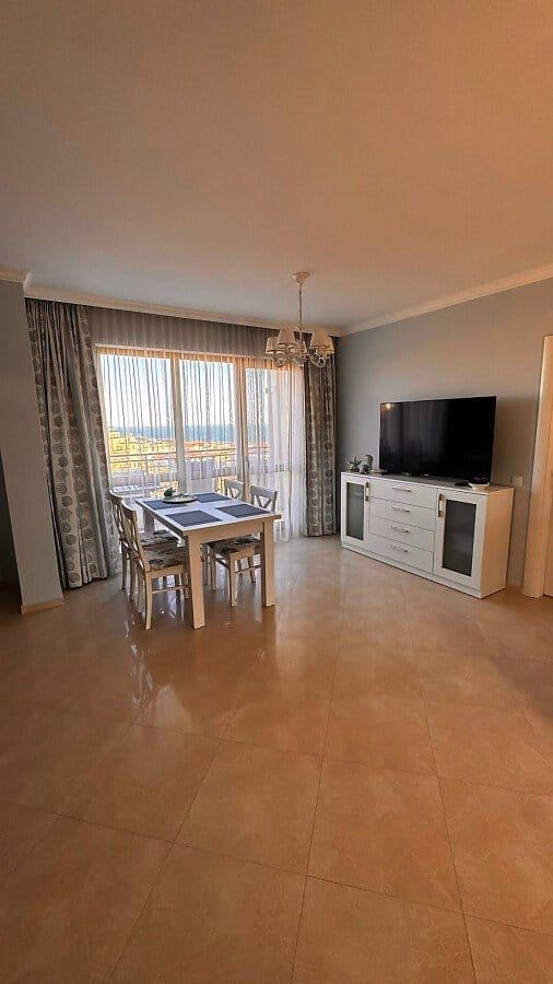Luxuriöse Zwei-Schlafzimmer-Wohnung mit Panoramablick in Sveti Vlas