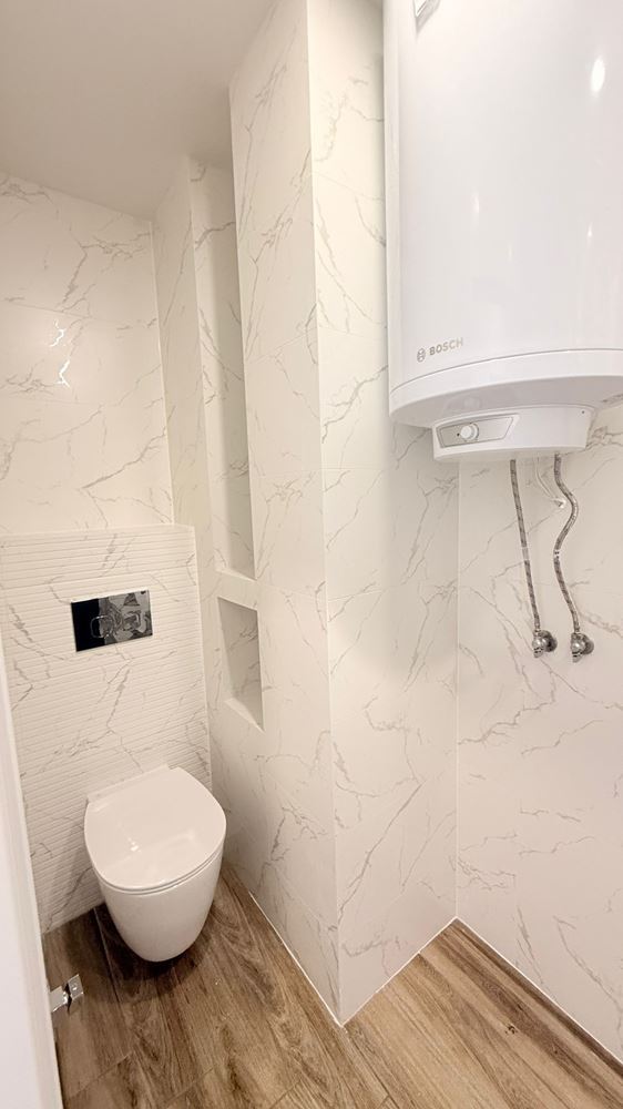 Luxuriöse Wohnung mit drei Schlafzimmern in erster Meereslinie in Ravda – Raum, Prestige und beeindruckendes Meerespanorama