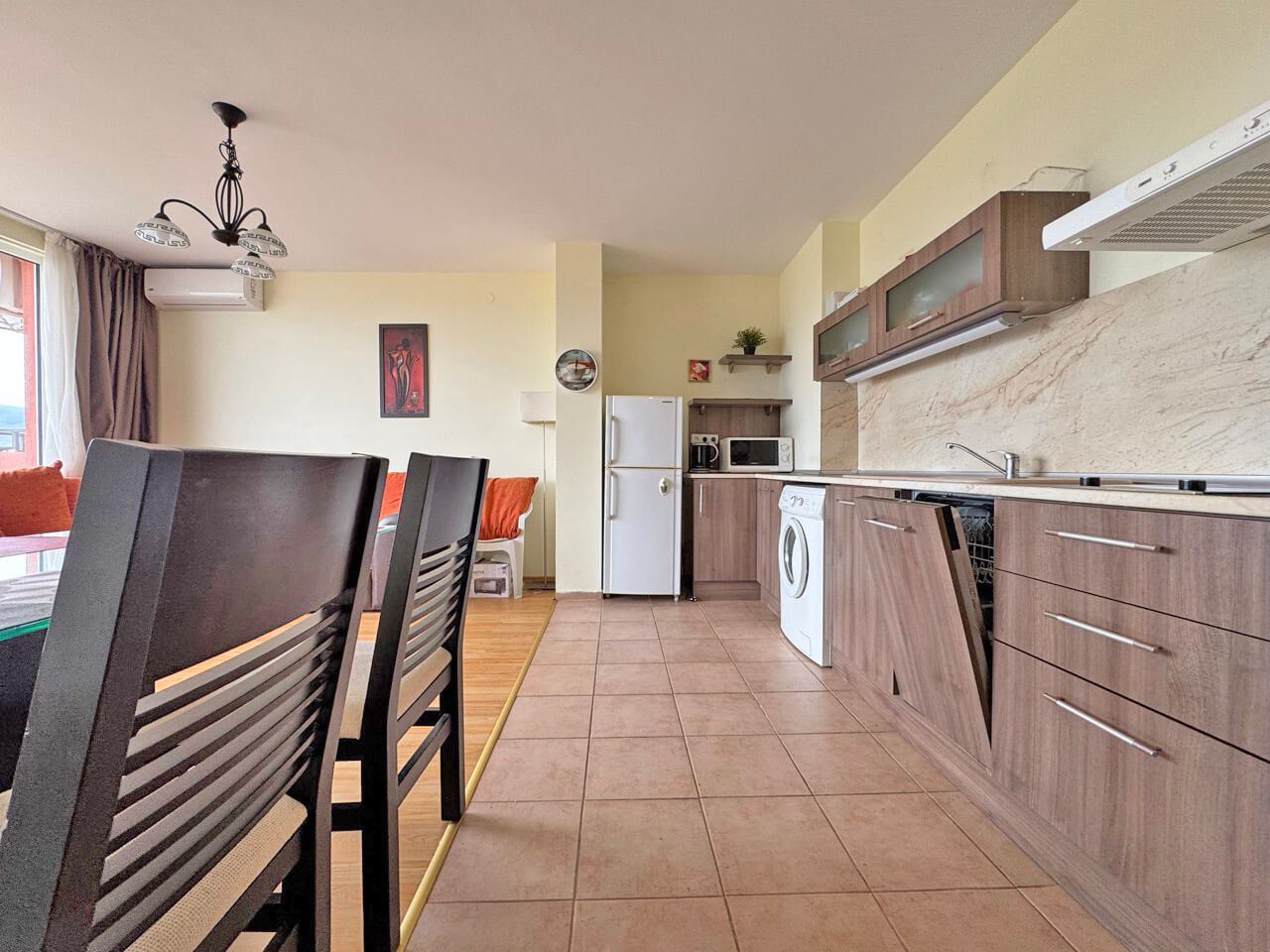 Ein-Zimmer-Wohnung in Sunny Beach – Gemütlichkeit, Komfort und ein erfülltes Leben am Meer