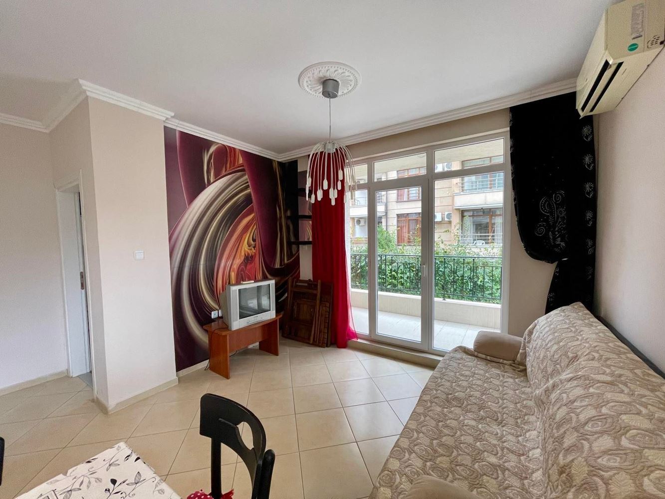 Gemütliche Zweizimmerwohnung mit Poolblick in einer ruhigen Wohnanlage in Sonnenstrand