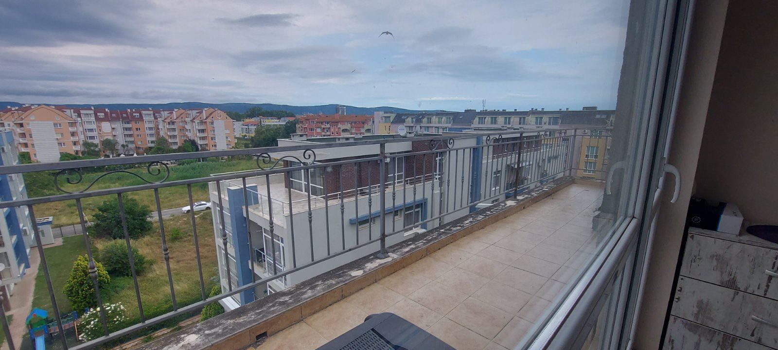 Geräumige Wohnung mit einem Schlafzimmer in Sonnenstrand – Komfort, viel Grün und hervorragende Annehmlichkeiten in einer modernen Wohnanlage