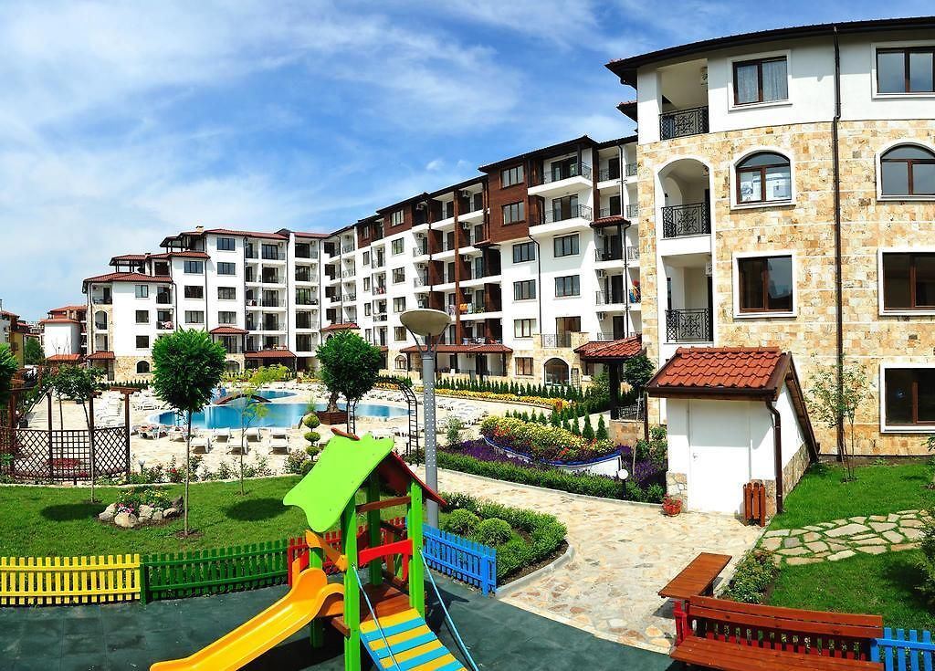 Komfortable 2-Zimmer-Wohnung mit direktem Zugang zum Pool in Nessebar – ein außergewöhnlich praktisches Angebot