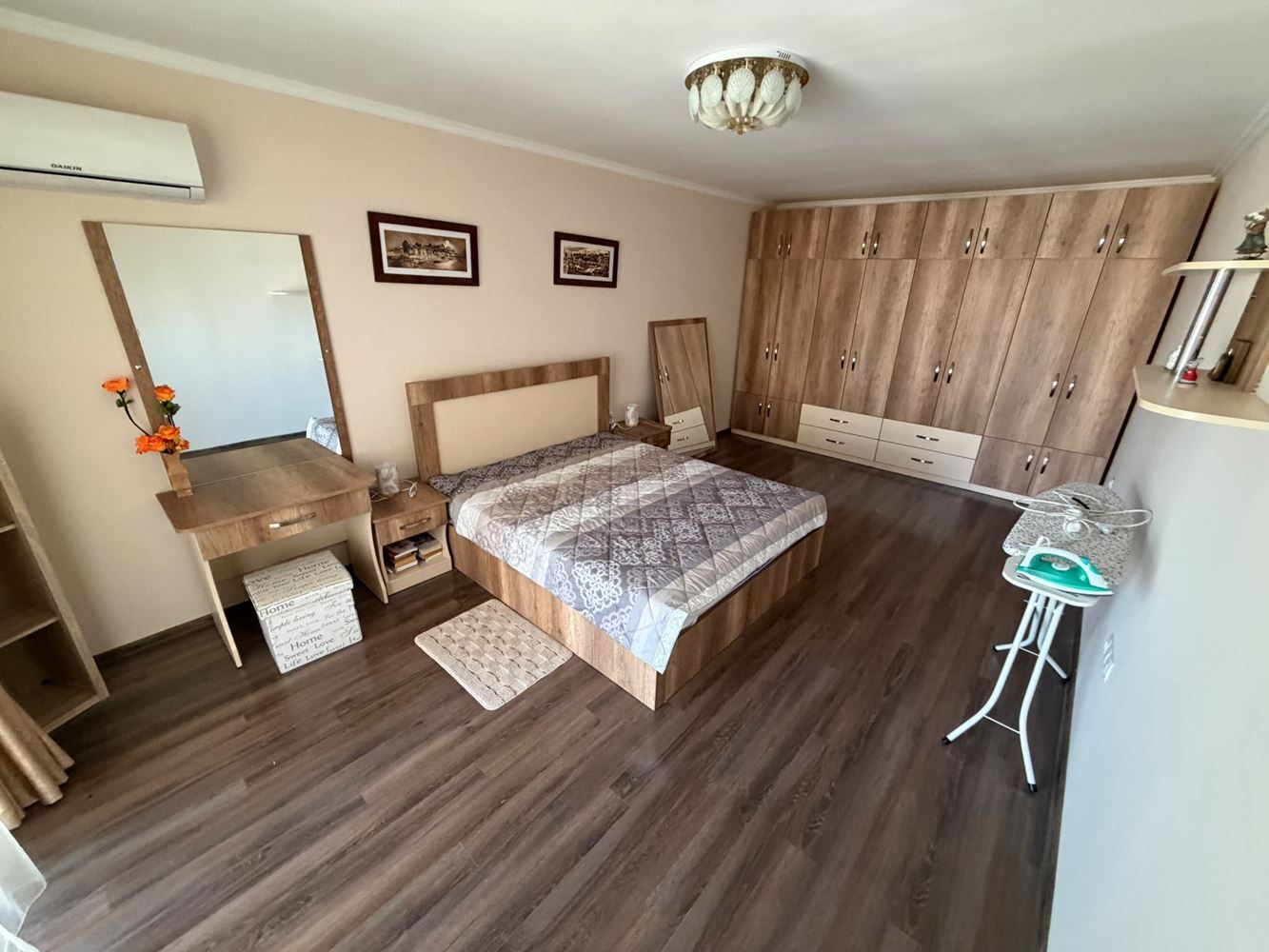 Geräumige 2-Zimmer-Wohnung mit Panoramablick auf das Meer in einem luxuriösen First-Line-Komplex in Nessebar