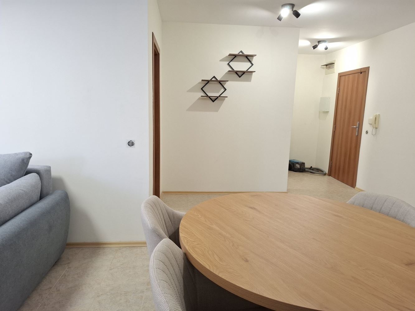 Gemütliche Zwei-Zimmer-Wohnung im Zentrum von Ravda – nur wenige Minuten vom Strand entfernt