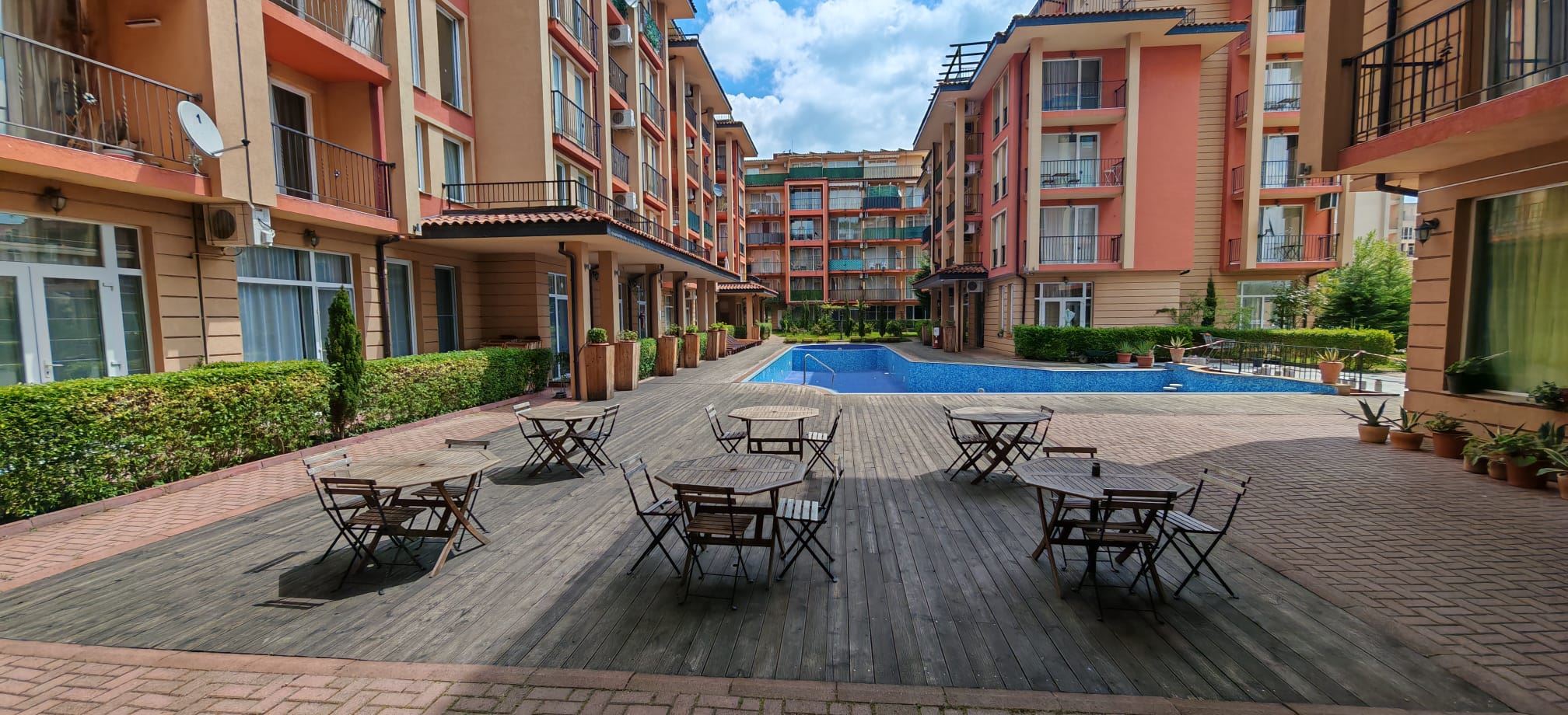 Funktionale 2-Zimmer-Wohnung in Sonnenstrand – eine ausgezeichnete Investition im Herzen des Resorts